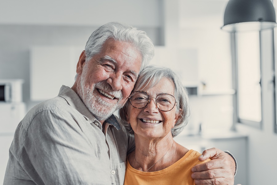 Complete Guide to Dentures: Restoring Confidence and Functionality to Your Smile