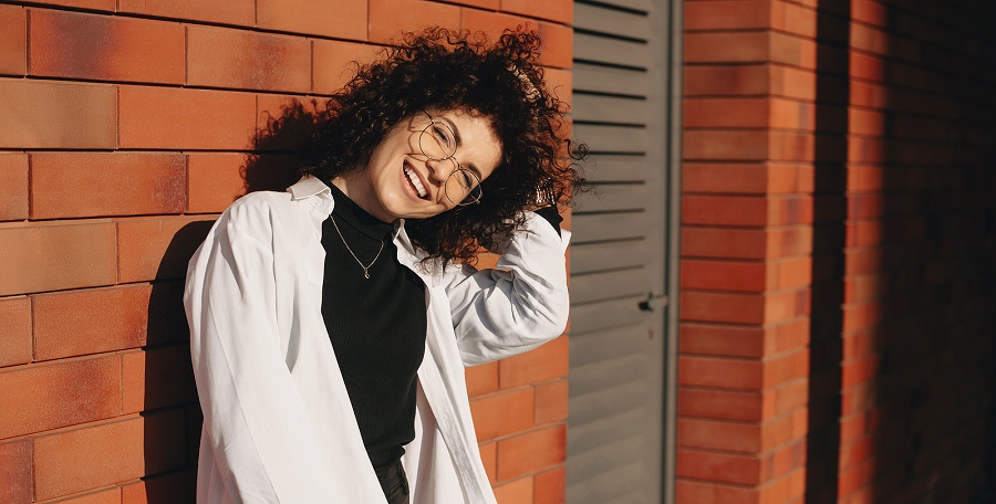 Get a Bright Smile Before New Year With Teeth Whitening
